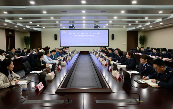 海纳百川诚作楫，税惠万家信为帆