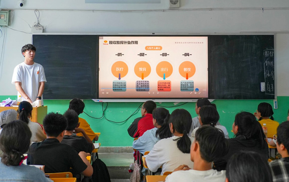 河东区税务局与甘肃省迭部县初级中学开展支教共建活动